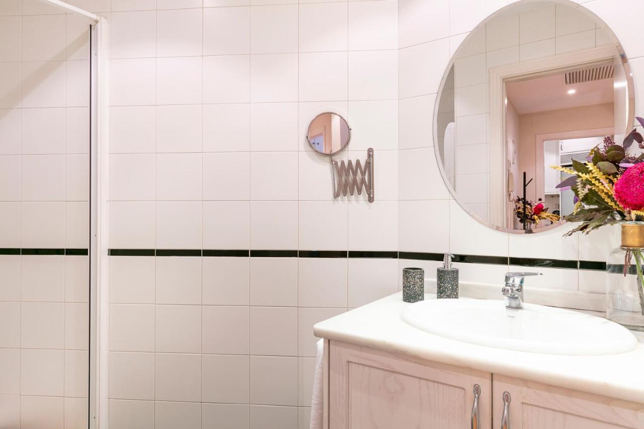 Luxury Belmont Puerta Del Sol Apartment Madrid Exterior photo