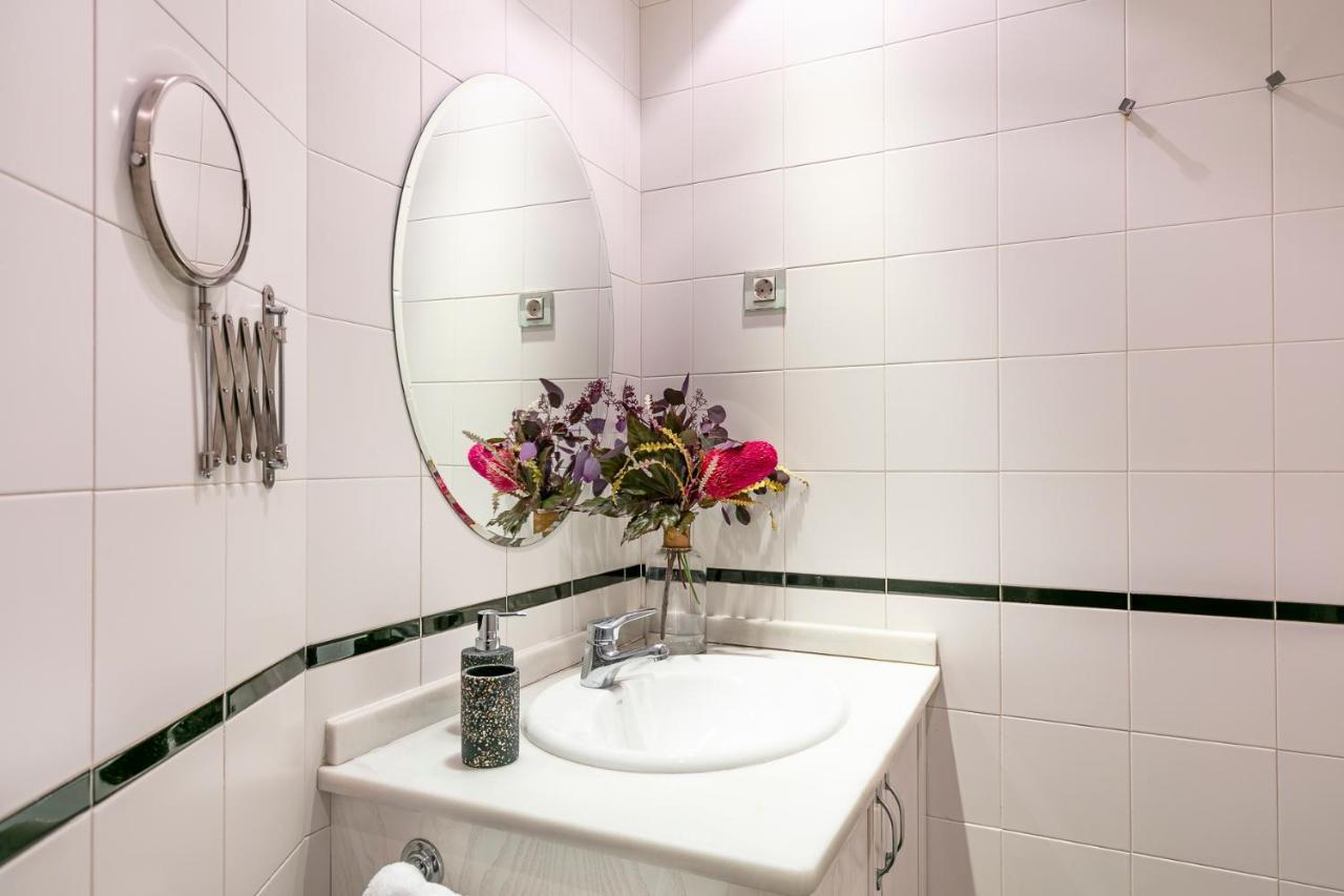 Luxury Belmont Puerta Del Sol Apartment Madrid Exterior photo