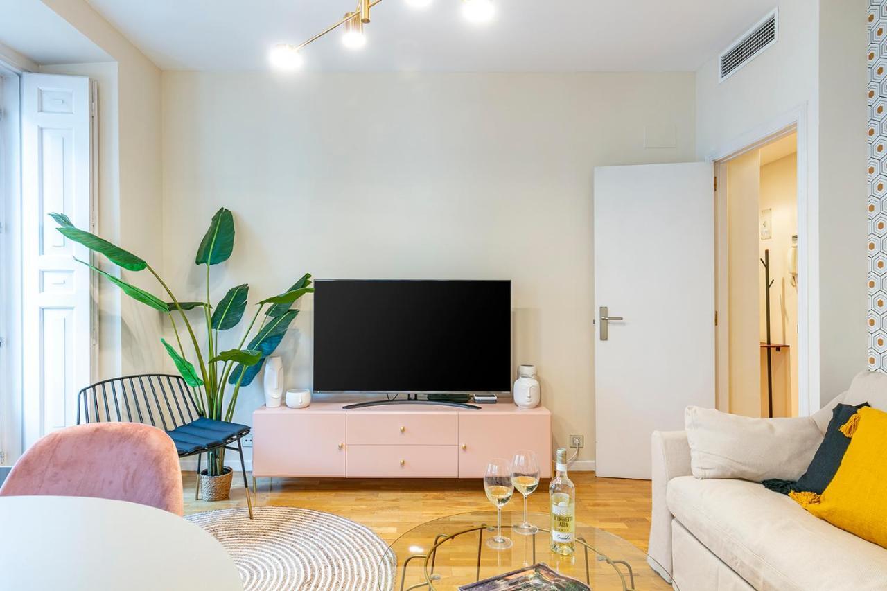 Luxury Belmont Puerta Del Sol Apartment Madrid Exterior photo